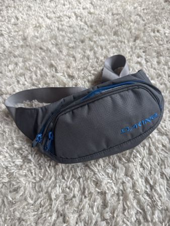 DAKINE BAUCHTASCHE NEU!