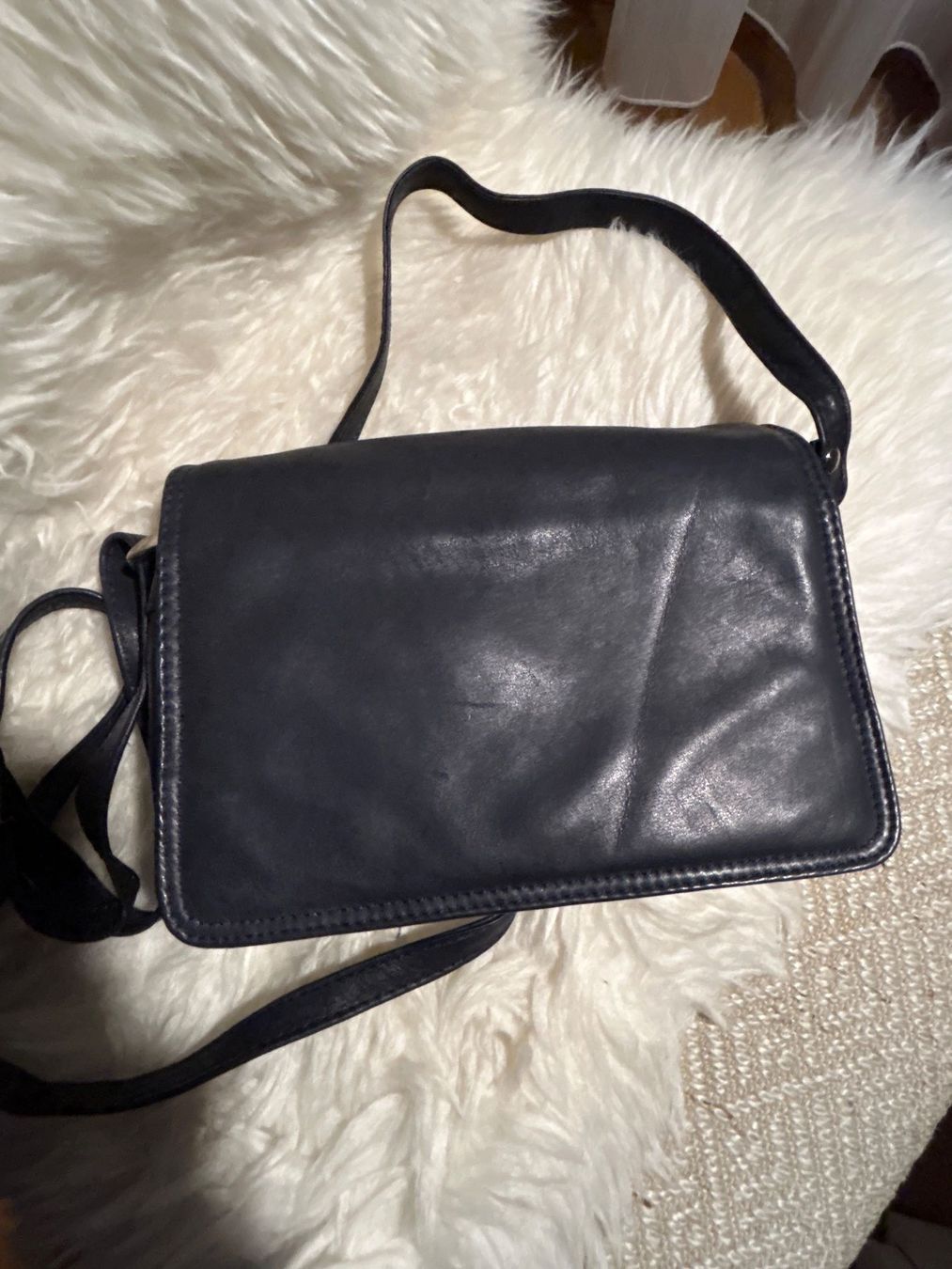 Sacs femmes: Kleine Leder Tasche navy blue – D'occasion à Feuerthalen par Anna_Swift