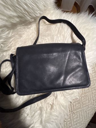 Kleine Leder Tasche navy blue