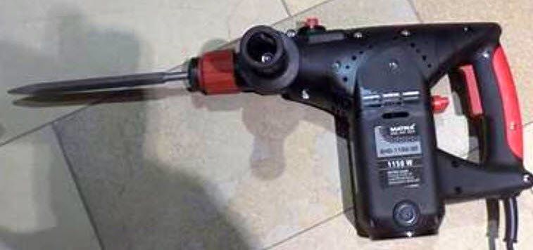 Trapani: Perceuse frappeuse de marque Matrix - 1150 W – Usato da Romanel-sur-Lausanne venduto da MichelAjac 1