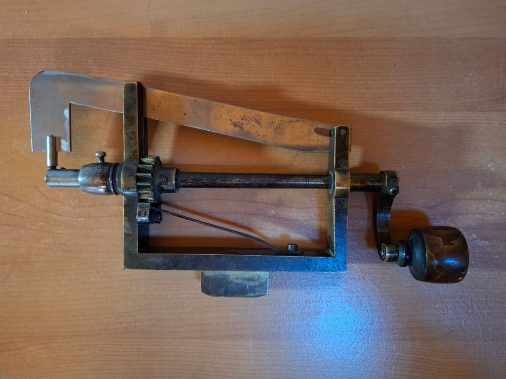 Estrapade ancienne pour pendulerie (Gebraucht) in Marsens für CHF 45 ...