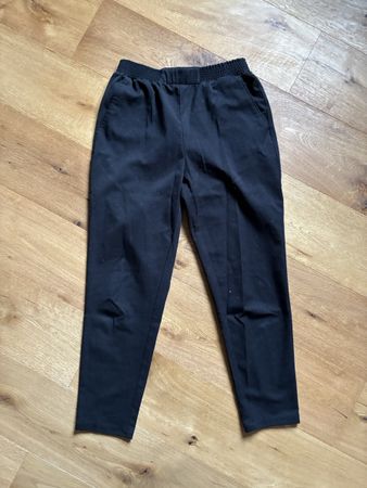 WEMOTO schwarze Damenhose mit Gummibund, Grösse 36