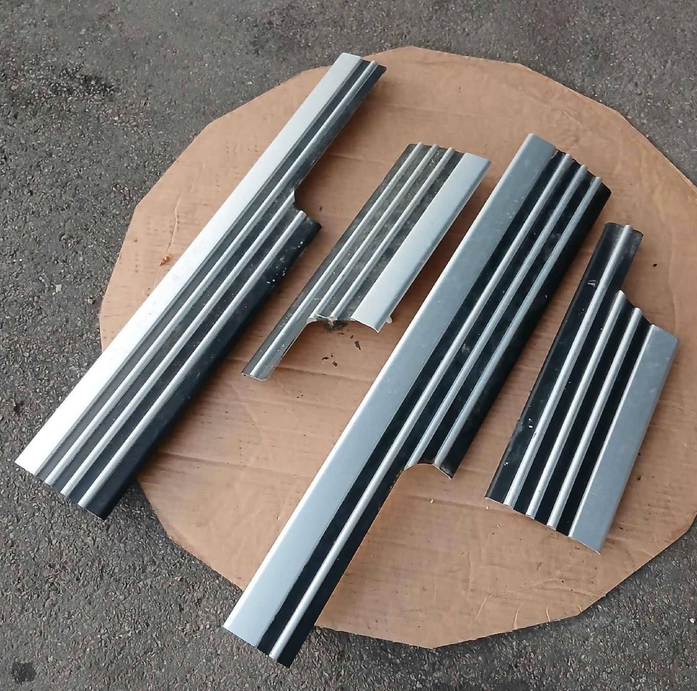 Land Rover Alle Autoersatzteile: Seuil de portière Range Rover 2002-2012  – Gebraucht aus la heutte von Auto-stock