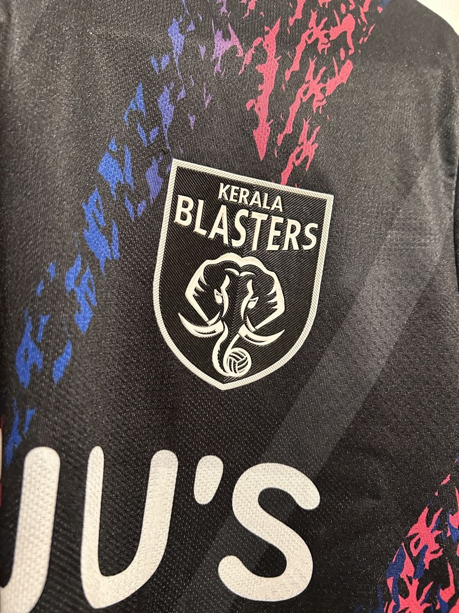 Canottiere & Pantaloni: Kerala Blasters Trikot Grösse S – Usato da Weinfelden venduto da fischefan 2