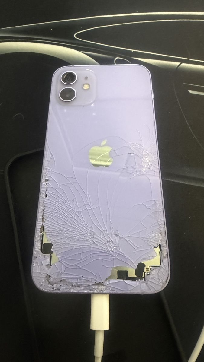 Apple Handys / Smartphones: iPhone 12 – Defekt aus Wolfenschiessen von adc_5b7r 1