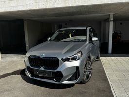 BMW X1 2023 Gris Mat très jolie et rare