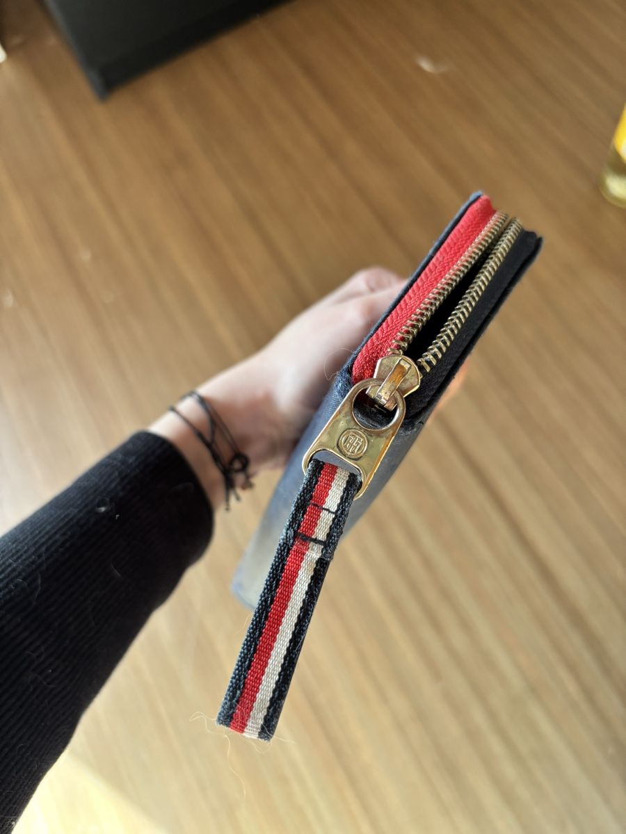 Tommy Hilfiger Portafogli: Porte-monnaie Tommy Hilfiger – Usato da Granges VS venduto da Oliviaaaaaa 2