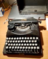 "Erika" Modell 5 / Reiseschreibmaschine ca Ende 20er Jahre