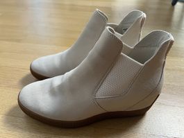 SOREL booties, hidden wedge, size 39.5 — never worn! 