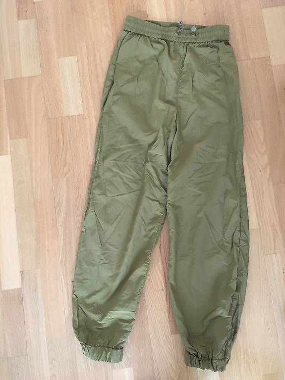 Pantaloni: Hose im jogginstil – Usato da Zürich venduto da rundeshaus1