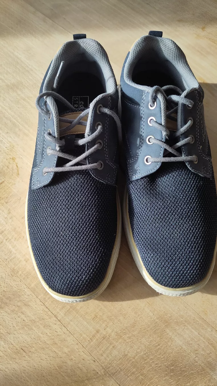Scarpe da uomo: Schöne Herrenschuhe Gr. 43 – Usato da Bassersdorf venduto da Narvik2000 1