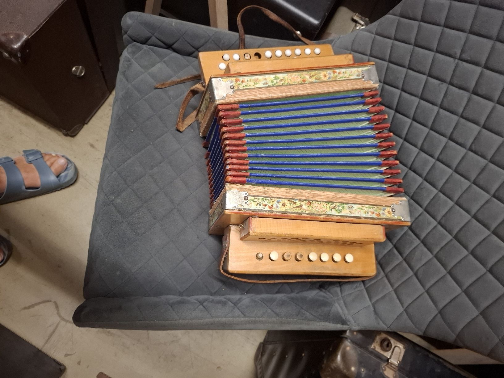 Strumenti musicali: schwyzerorgeli – Usato da Villeneuve venduto da BibiVintage 4
