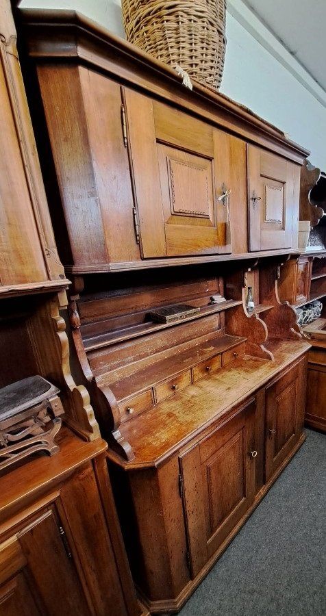 Armadi: Alter Kirschbaum Küchenschenschrank antik – Usato da Flums venduto da Flumsantik