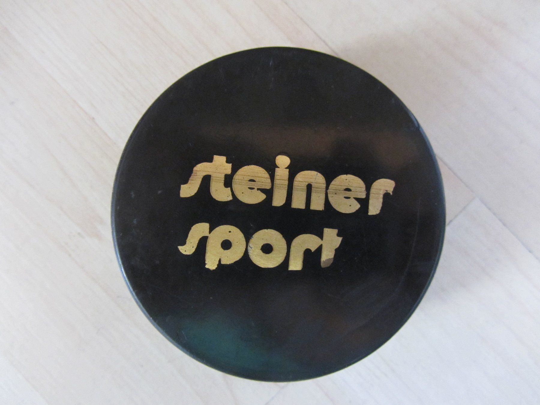 Palloni: Vintage Eishockey Puck Koho – Usato da Grüningen venduto da saya14 1