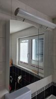 Spiegelschrank mit Beleuchtung und Ablage gut erhalten 80cm