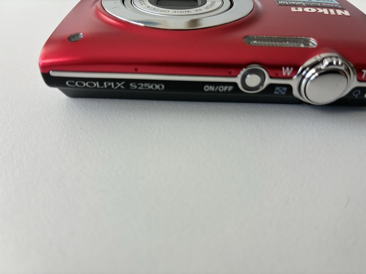 Nikon Appareil photo: Nikon Coolpix aus Hausräumung  – Défectueux à Chur par Knokno199 3