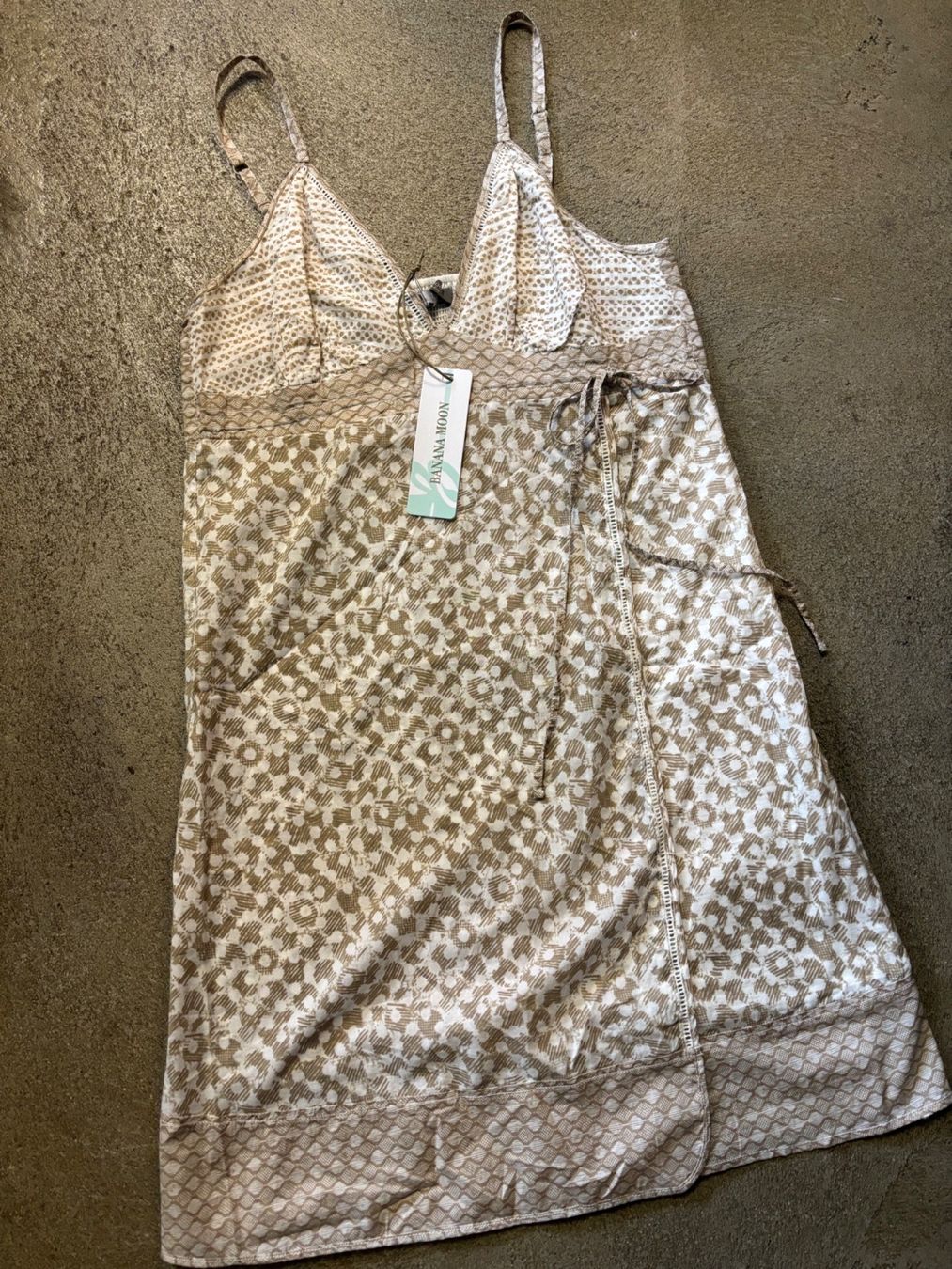 Vestiti: Robe BananaMoon Femmes Taille 44 – Nuovo e nell'imballaggio originale da Orbe venduto da D-stockFactory-Orbe
