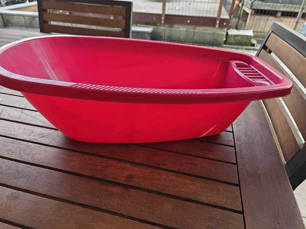 Giocattoli: Baby-Puppen Badewanne – Usato da Stein AG venduto da Sissi73 1