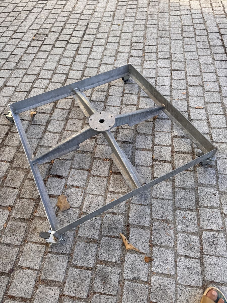 Glatz Altro: Glatz Sonnenschirm Ständer  – Usato da Schöfflisdorf venduto da Joho81