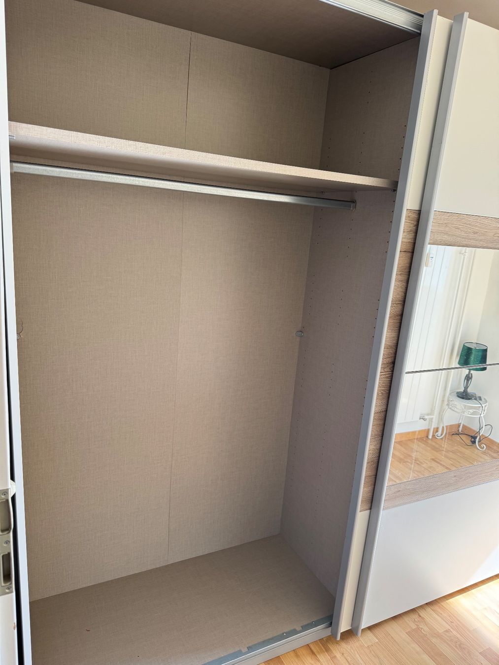 Armadi: Schrank mit Spiegelschiebetüren – Usato da Brunnen venduto da kry_6k6c 3
