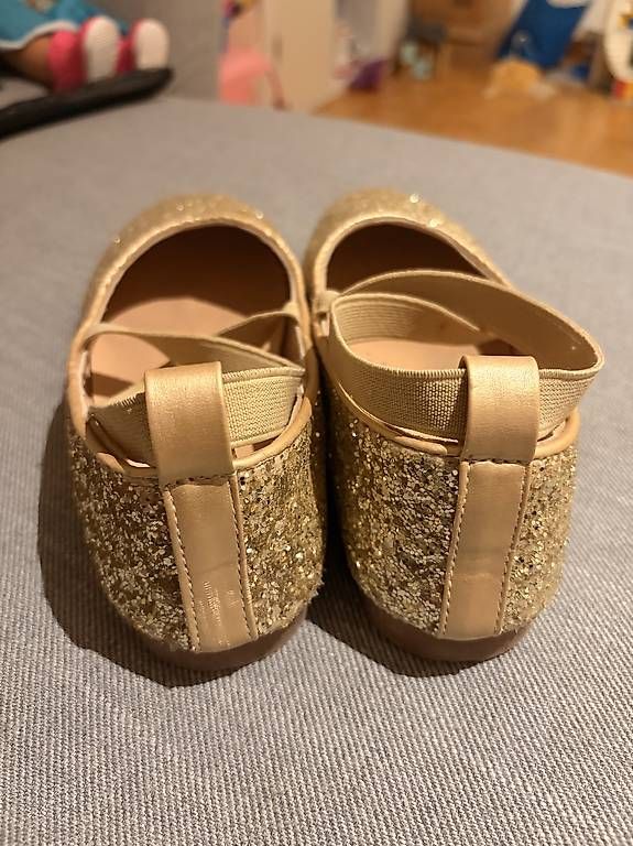 Scarpe per ragazze: Goldene Glitzer Ballerinas, Grösse 34 – Usato da Männedorf venduto da Deniska2003 3