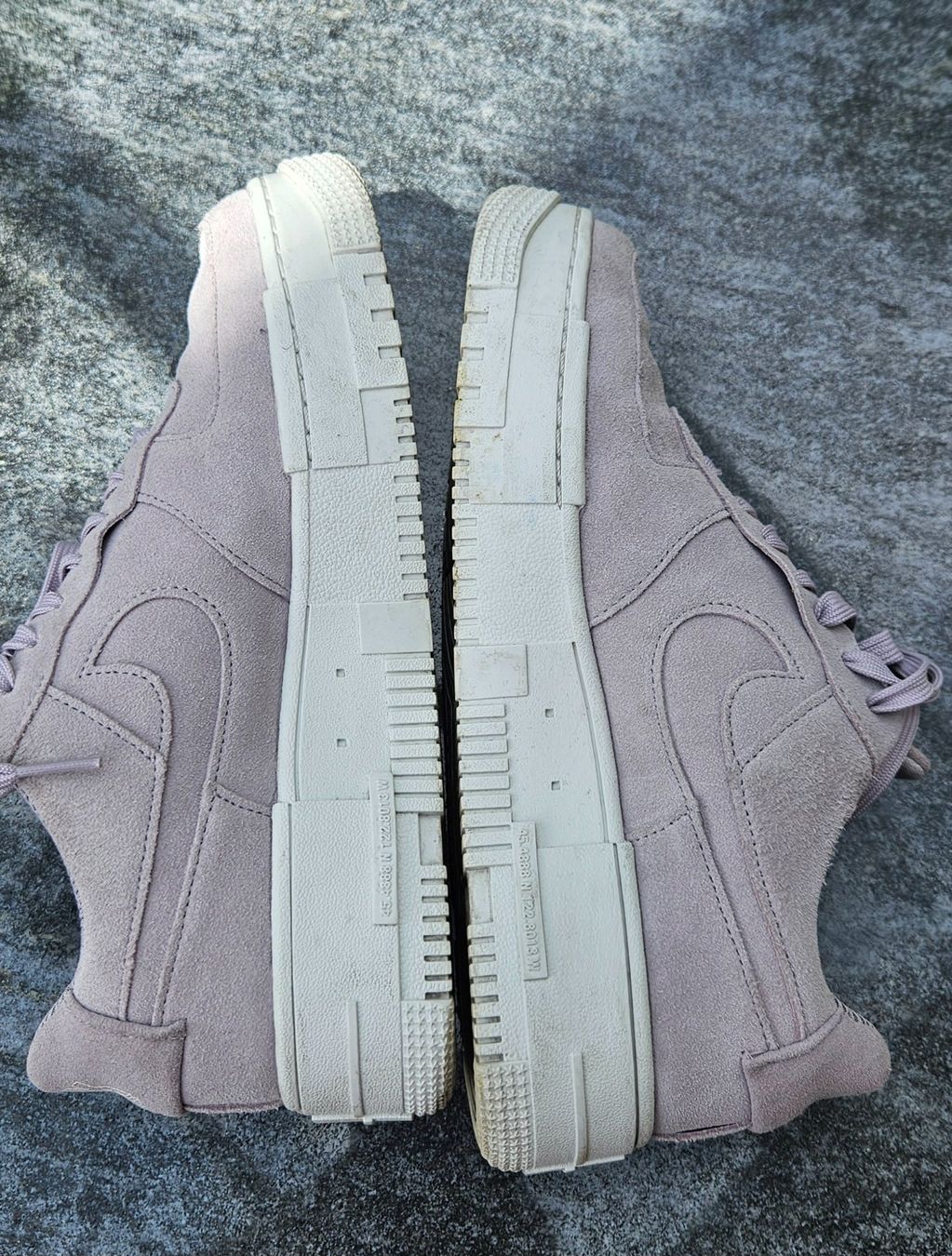 Nike Scarpe da donna: Nike - Air Force 1 Wildleder – Usato da Meyriez venduto da Zigzagzug 5