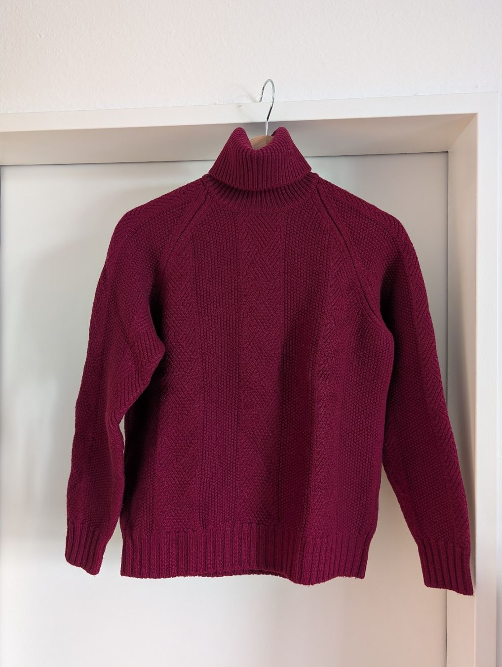 Dondup Pulls & Sweat-shirts: DONDUP Rollkragenpullover Bordeaux Grösse M – D'occasion à Zürich par ver_q759