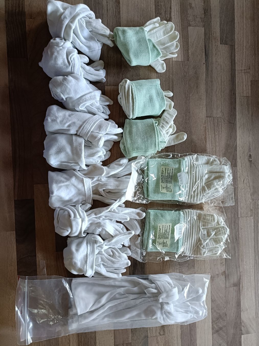 Costumes: weisse handschuhe – D'occasion à Cham par TR75