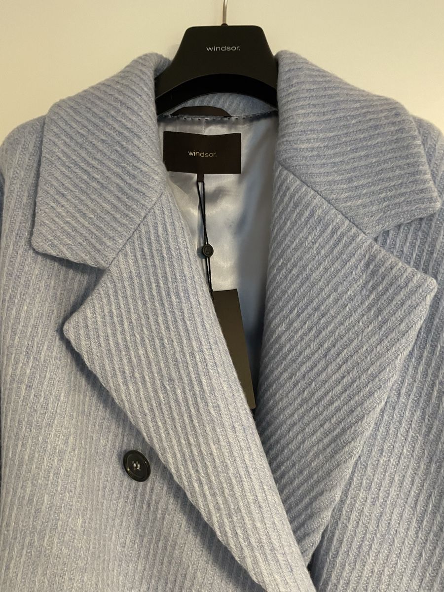 Windsor Cappotti: Wintermantel von Windsor, hellblau, Gr. 40 , neu! – Nuovo (secondo la descrizione) da Ennetaach venduto da Ustraessle 1
