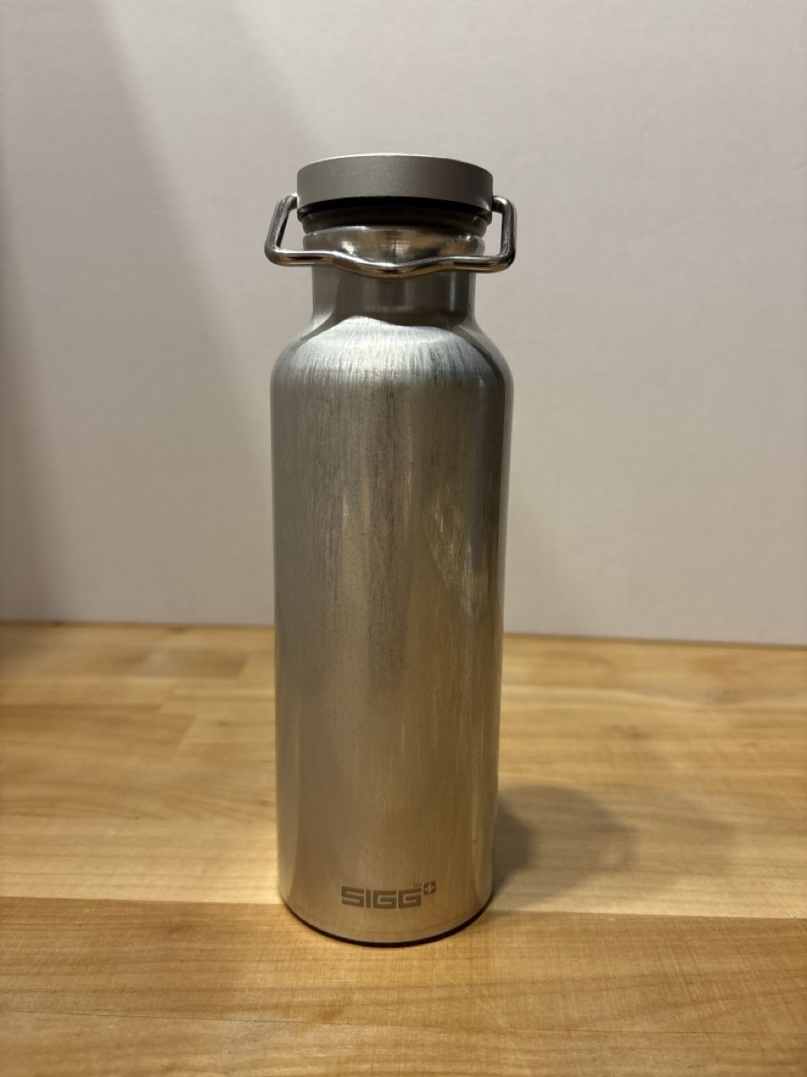 Sigg Gourdes & Thermos: Sigg Trinkflasche – D'occasion à Rümlang par resale35