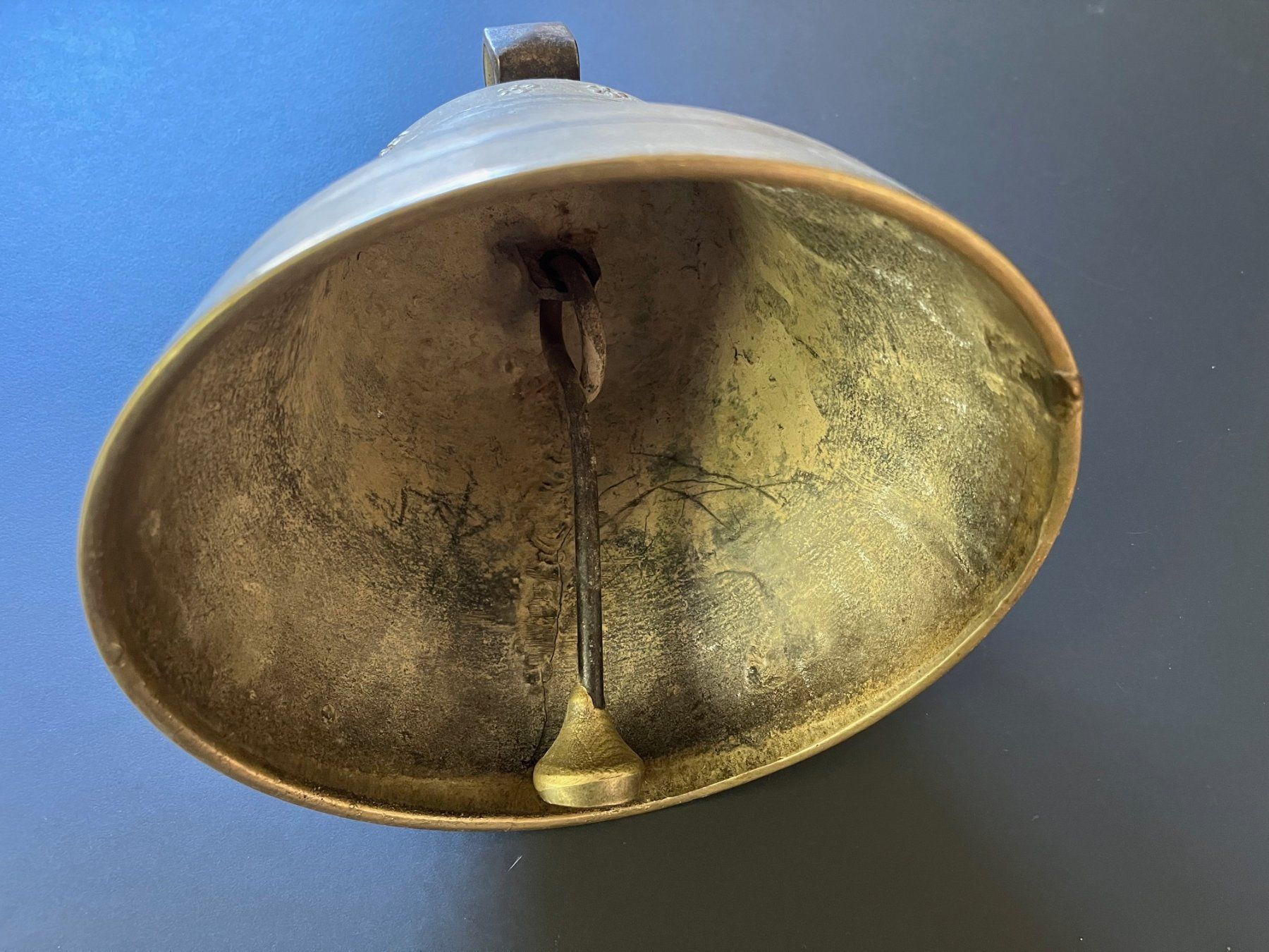 Campanacci mucche: Wunderschöne sehr alte Glocke Durchmesser 23cm – Usato da Laufen venduto da Nuria44 6
