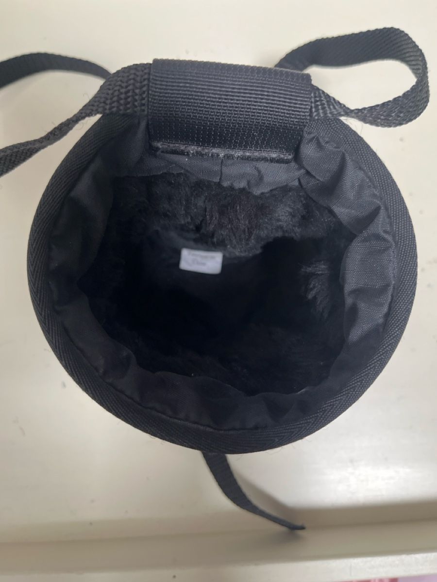Black Diamond Taschen: Kreidebeutel / Magnesiumbeutel medium – Gebraucht aus Luzern von overanddonewth 2