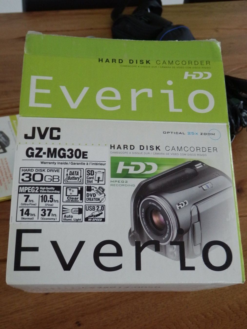 JVC Camcorder: JVC Comcorder „ EVERIO „ inkl. Zuberhör – Neu und originalverpackt aus Zufikon von lea050 7