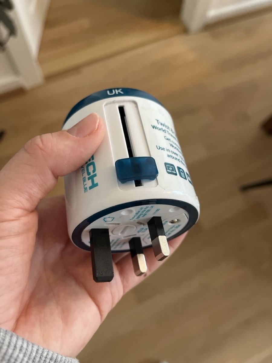 Laufwerke & Adapter: Adapter Welt – Gebraucht aus Zürich von Alindae 1
