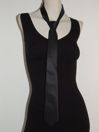 EXKLUSIVE KRAWATTE 100% SEIDE C&A NEU