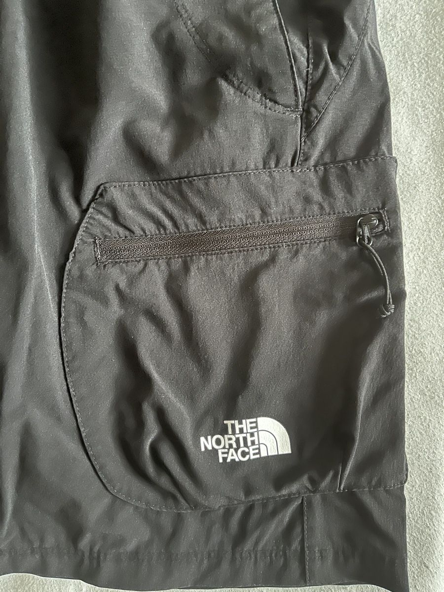 North Face Pantaloni: The North Face Shorts – Nuovo (secondo la descrizione) da Ogens venduto da lau_z665 2