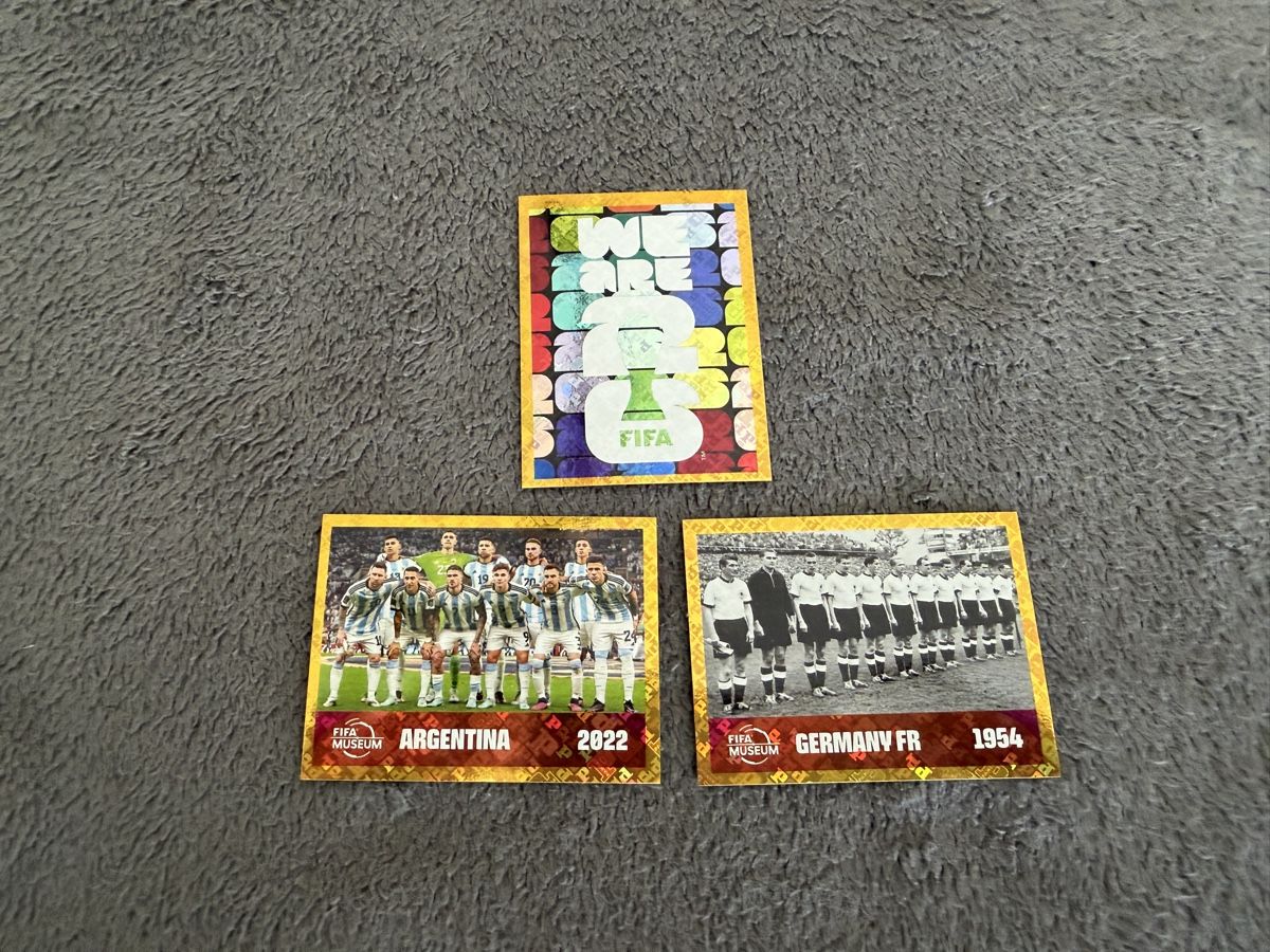 Panini Carte collezionabili: Panini WM26 Sonder Sticker FWC4 FWC11 FWC19 – Nuovo (secondo la descrizione) da St. Gallen venduto da Blackmoon_Flohmarkt