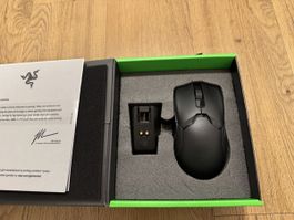 Razer Viper Ultimate wireless mit Ladestation - Wie neu