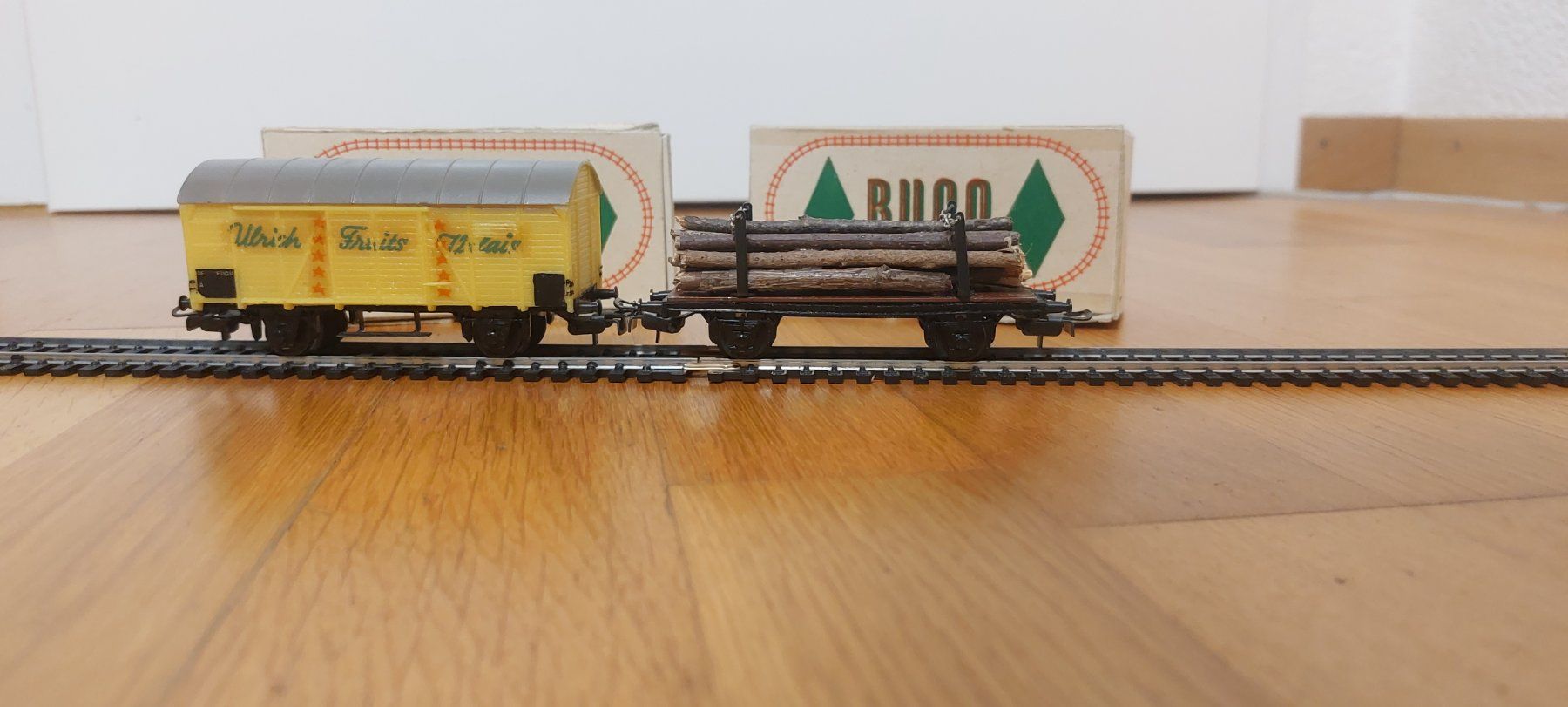 Buco Modellini di ferrovie: H0 2x Bugo Güterwagen – Usato da Steffisburg venduto da losti33