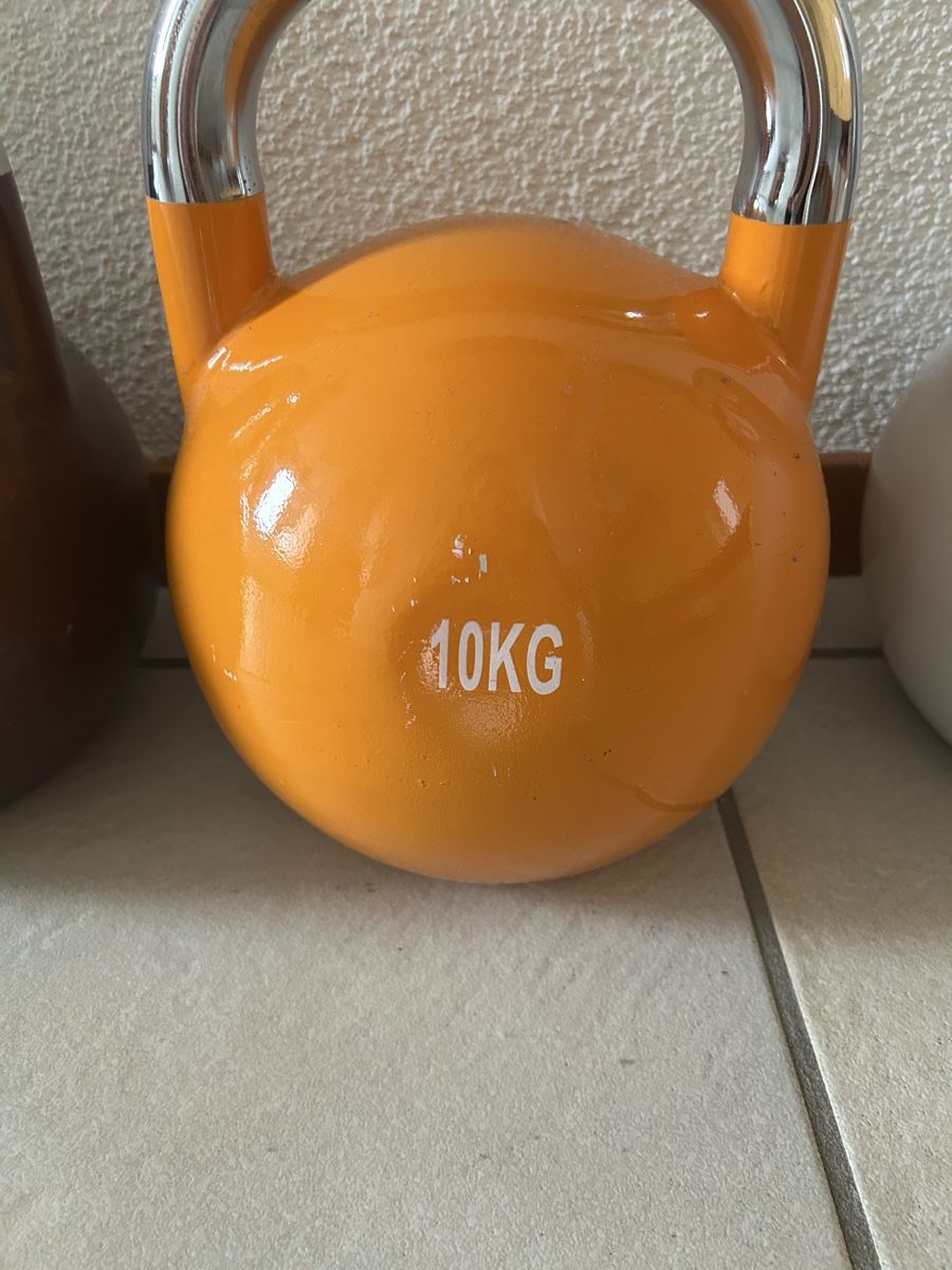 Manubri & Pesi: Competition Kettlebells 4kg / 10kg / 14kg – Usato da Steffisburg venduto da betsysclassics 2