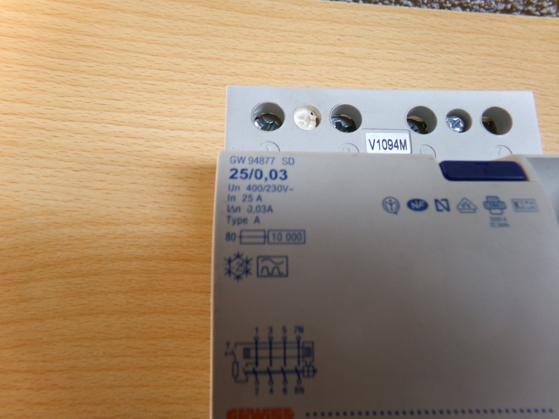 Schalter: FI 4pol. 25A 30mA Gewiss – Gebraucht aus Hombrechtikon von HGK50 1