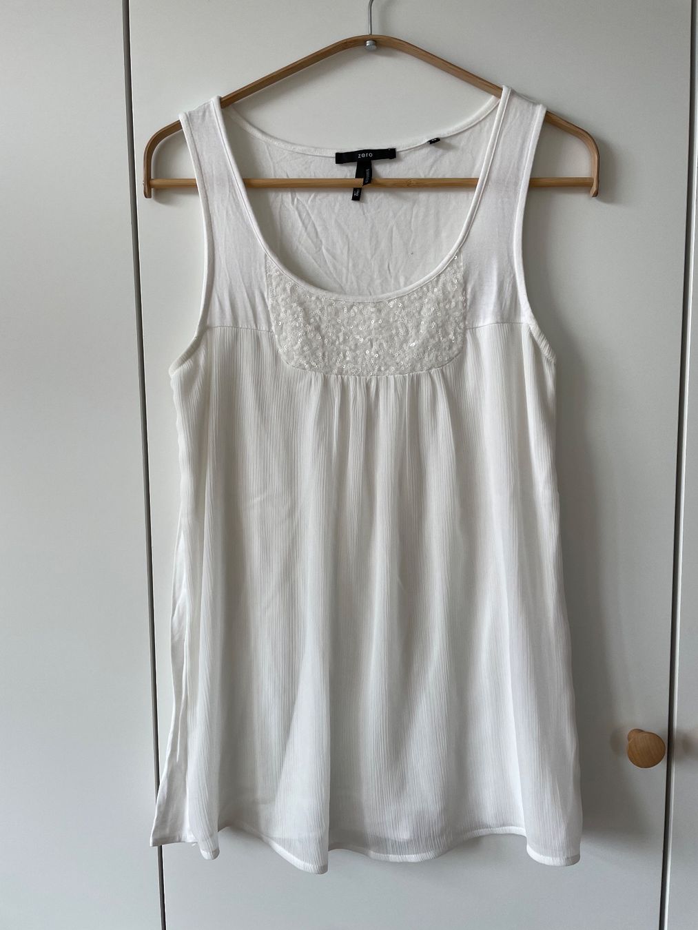 Top: Weisses zero Sommer-Top "Thea" mit Pailletten, Gr. 36 – Usato da Neukirch an der Thur venduto da bee88