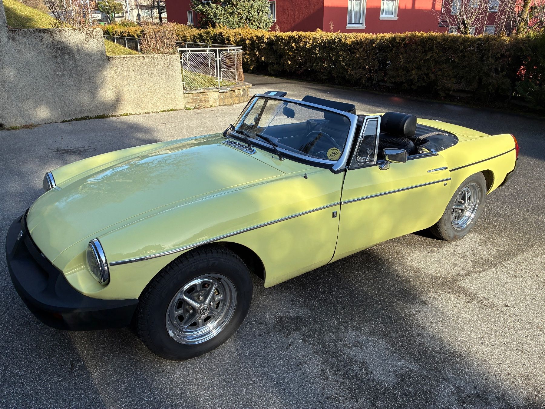 MG Automobili: MG MGB MG B 1976 Chartreuse – Usato da Lausanne venduto da JTRMcom 2