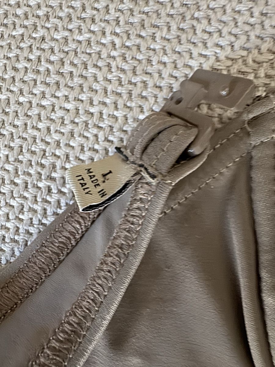 Badekleider & Bikinis: Burberry bikini never worn  – Gebraucht aus Rüschlikon von luc_q2tl 2