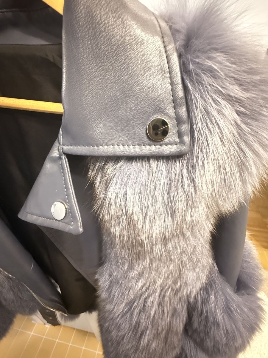 Giacche: Jacke mit Pelzbesatz, Grau, Gr. 36-38 – Nuovo (secondo la descrizione) da Zug venduto da katarinajj 1