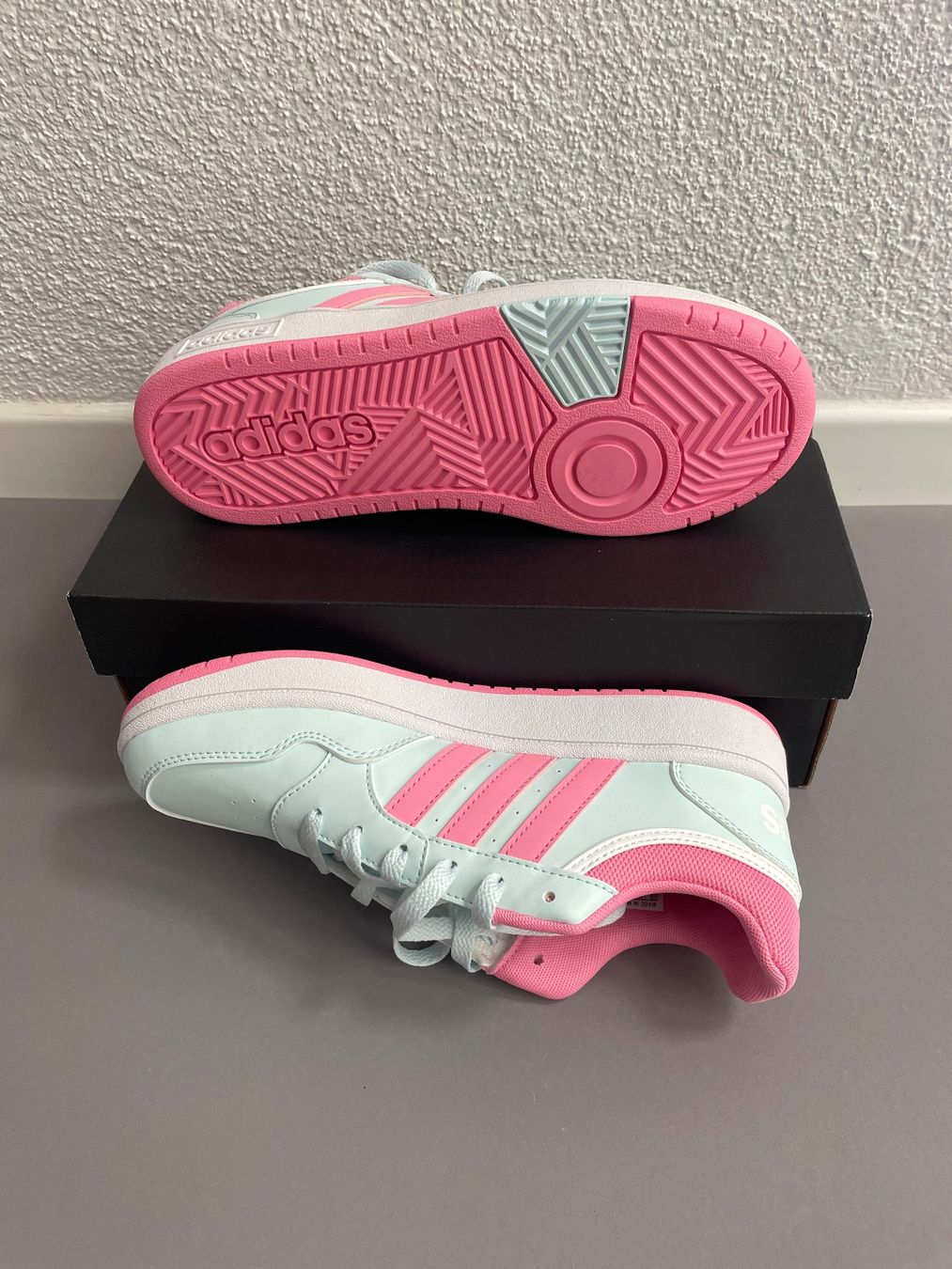 Adidas Scarpe da donna: Adidas Hoops Sneaker, Gr. 38, Neu, Mint/ Rosa – Nuovo (secondo la descrizione) da Bülach venduto da sue_w7w6 3