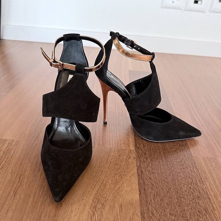Buffalo Scarpe da donna: Buffalo - Elegante Wildleder High Heels Gr. 36 – Nuovo (secondo la descrizione) da Oberengstringen venduto da Simone_Ro