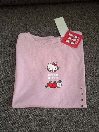 UNIQLO × Sanrio Hello Kitty UT T-Shirt New/Pink/M!