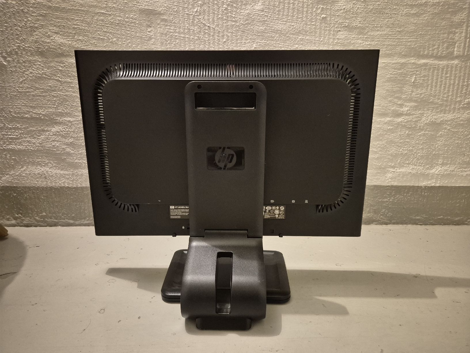 Hewlett Packard Monitor: HP Compaq LA2405x 24Zoll – Usato da Bassersdorf venduto da Stallone89 1
