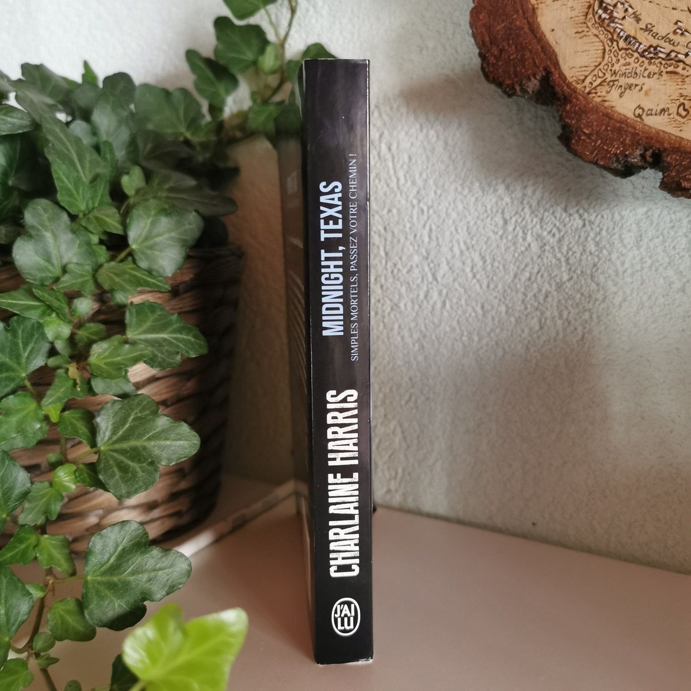 Libri: Midnight, Texas - Charlaine Harris – Nuovo (secondo la descrizione) da Veytaux venduto da lelivreouvert 1
